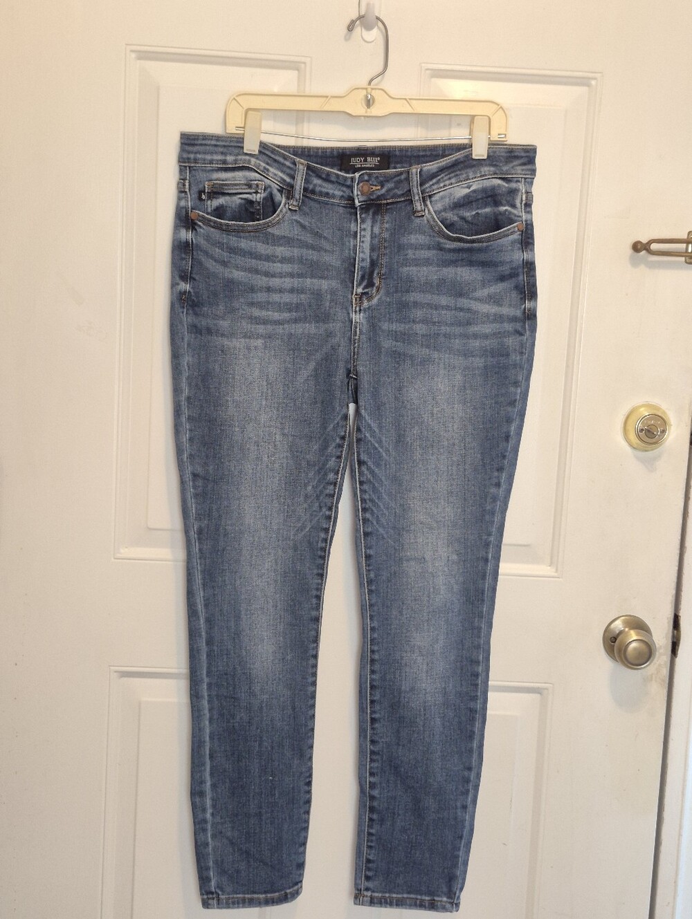 Judy Blue Size 32 Skinny Fit Blue Jeans EUC Style # JB82106 MD